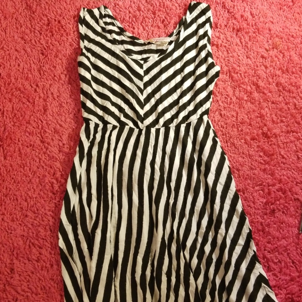 La Apparel Dress SZ 10/12